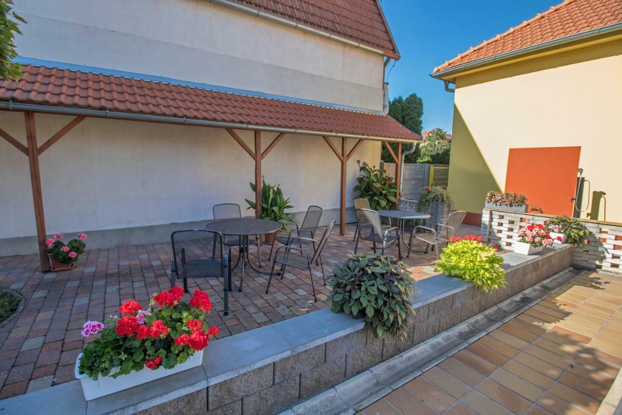 Pension Čížek Mikulov Exterior foto